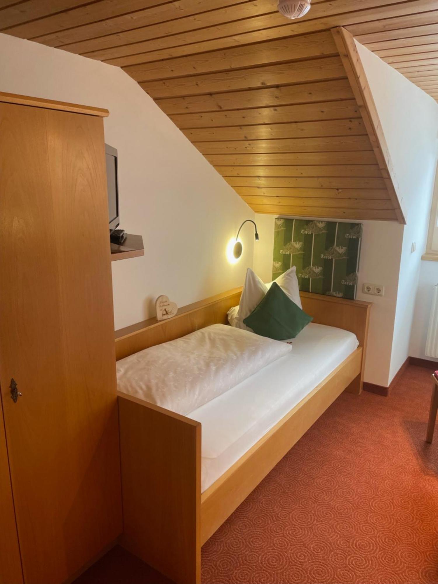 Wanderpension - Garni Rief - Adults Only Tannheim Exterior foto