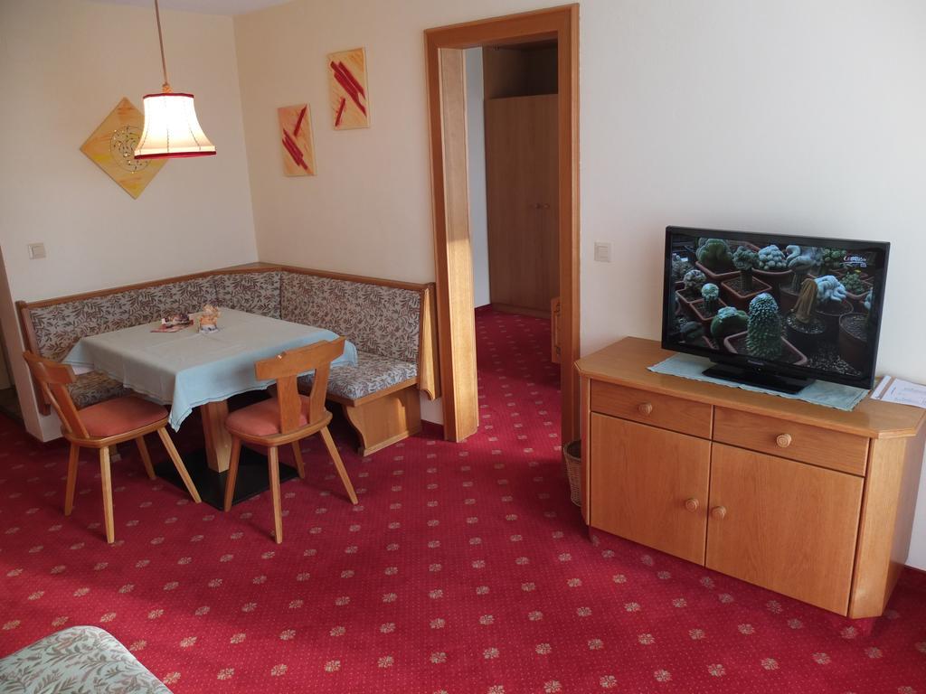 Wanderpension - Garni Rief - Adults Only Tannheim Exterior foto