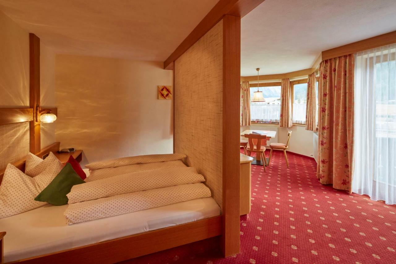 Wanderpension - Garni Rief - Adults Only Tannheim Exterior foto